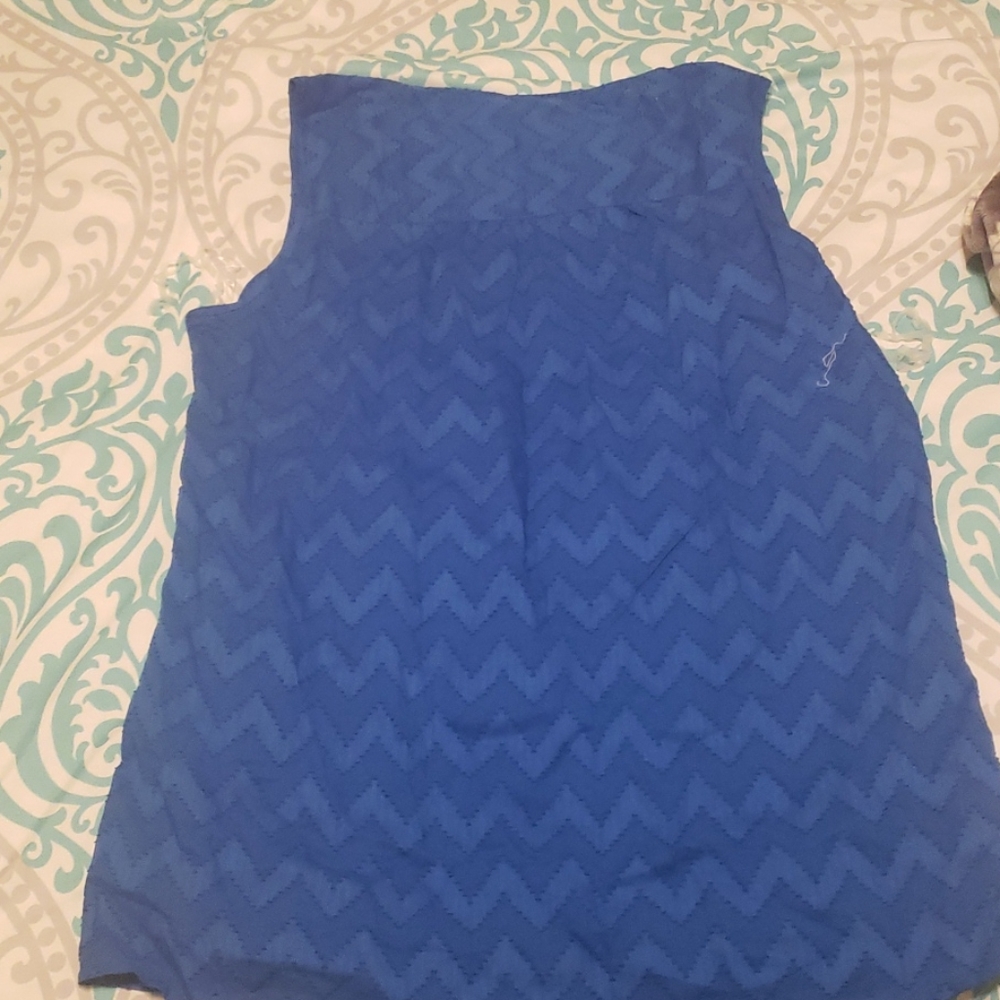 Shirt - Picture 3 of 4